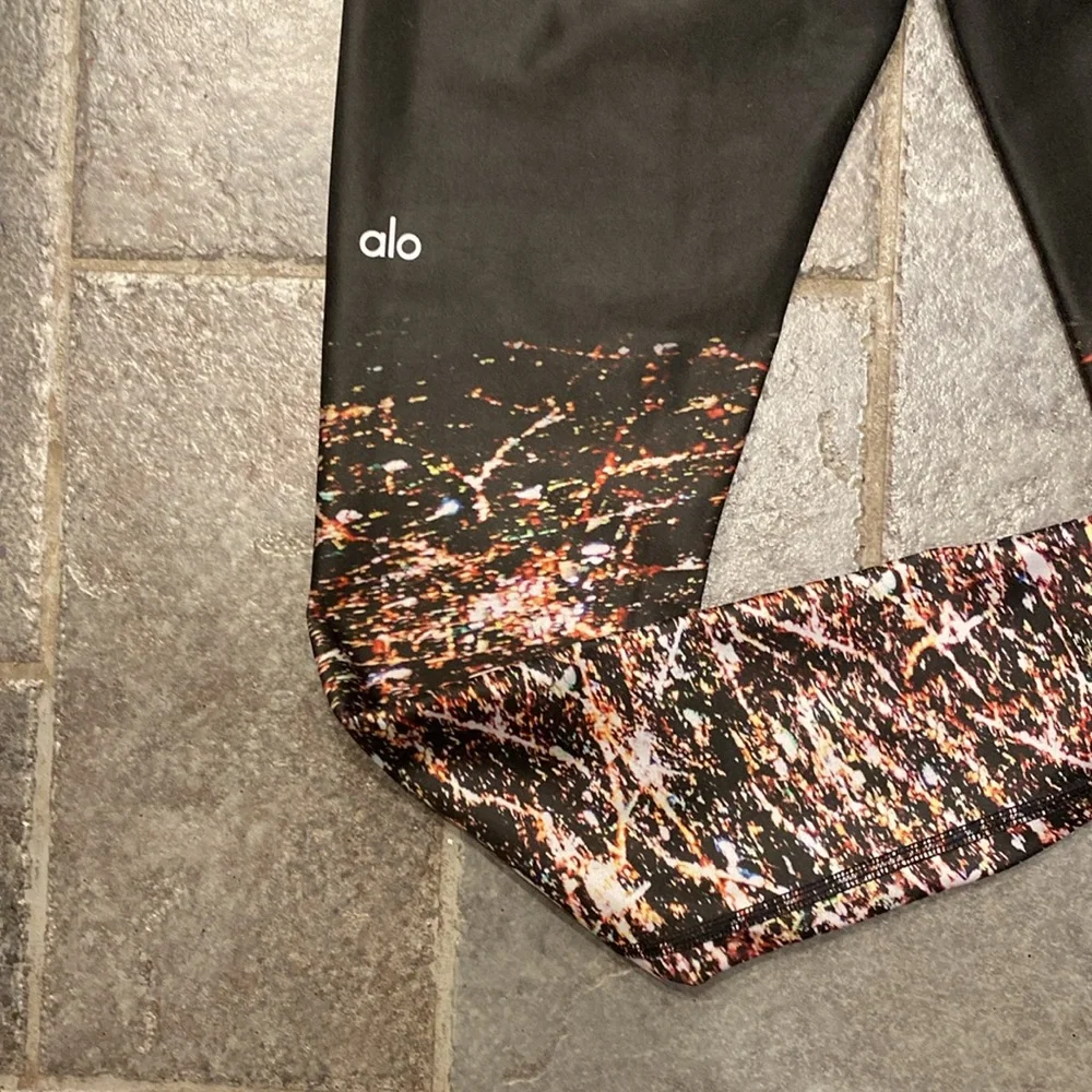 Alo Tech Lift Airbrush Legging - Picture 4 of 4